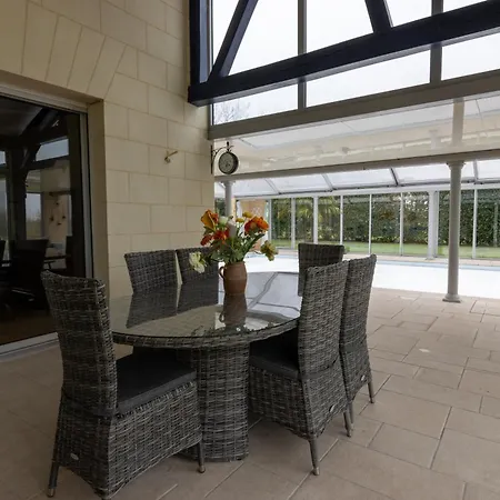 Domaine De La Chesnaie - Piscine Couverte *