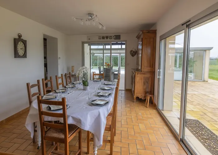 Hébergement de vacances Domaine De La Chesnaie - Piscine Couverte Longué