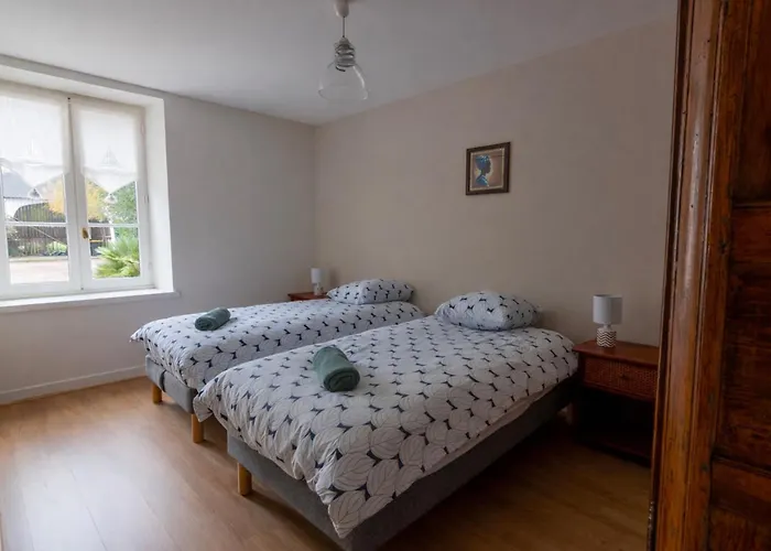 Domaine De La Chesnaie - Piscine Couverte Ferienhaus Longué