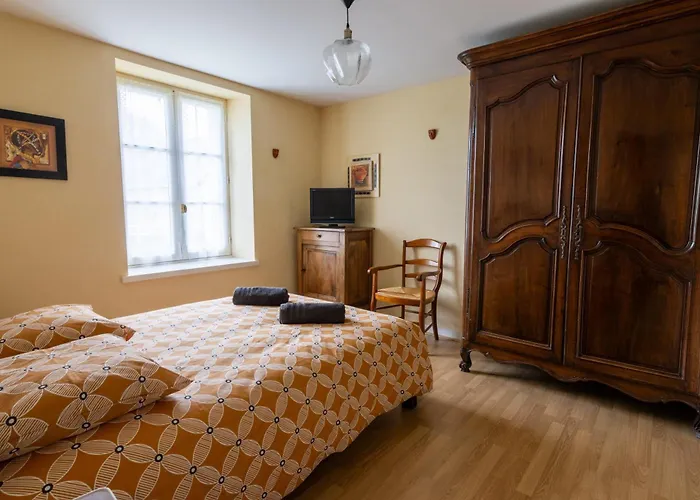 Domaine De La Chesnaie - Piscine Couverte Longué